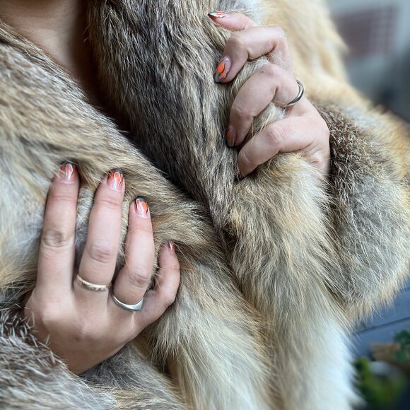 Stunning Fox Fur Coat - Picture 8 of 8